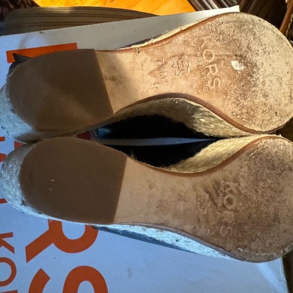 Gently worn wedges - Picture 5 of 5